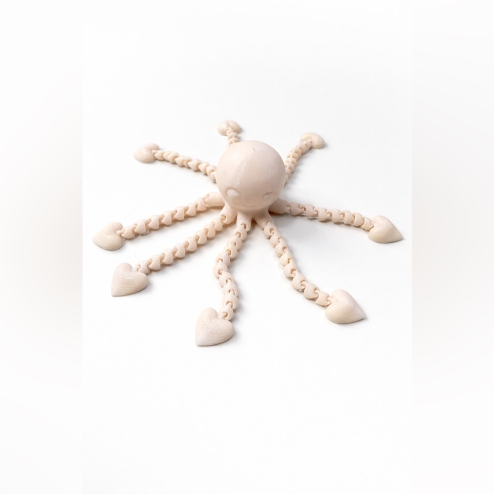 3D-printed articulated octopus toy Heart-Legged Octopus Home Accent - Picture 3 of 3